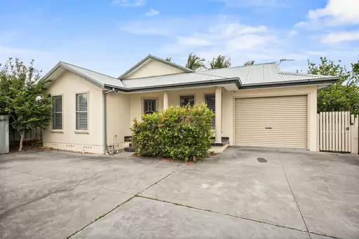 2/21 Deakin Street, Oak Flats For Sale by Laurence Morgan Real Estate