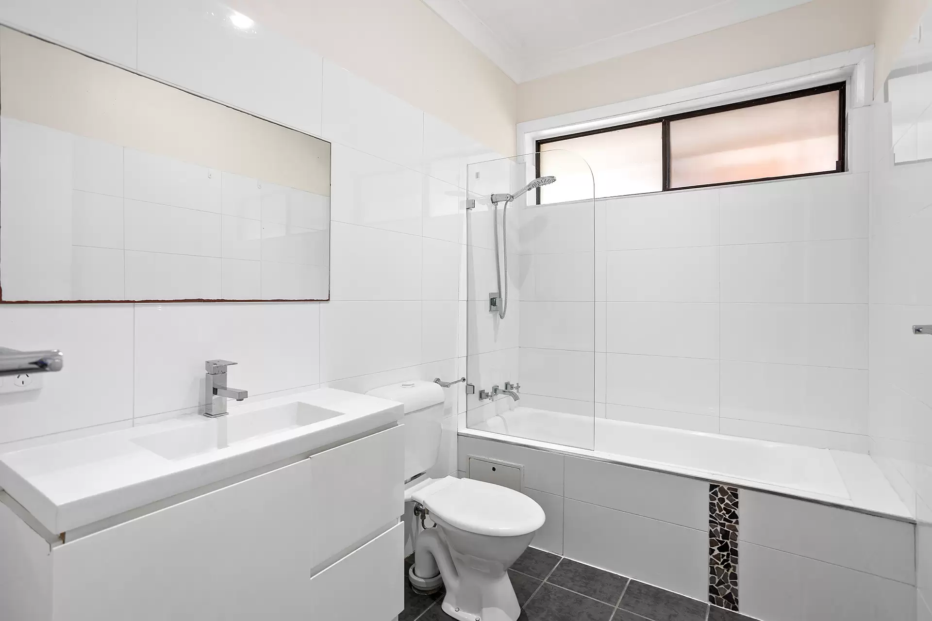 230 Rothery Street, Corrimal For Sale by Laurence Morgan Real Estate - image 8