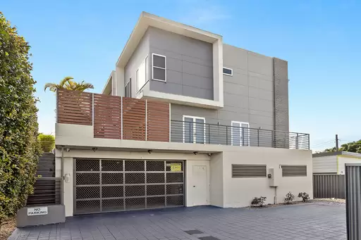 3/15 Daisy Street, Fairy Meadow For Sale by Laurence Morgan Real Estate