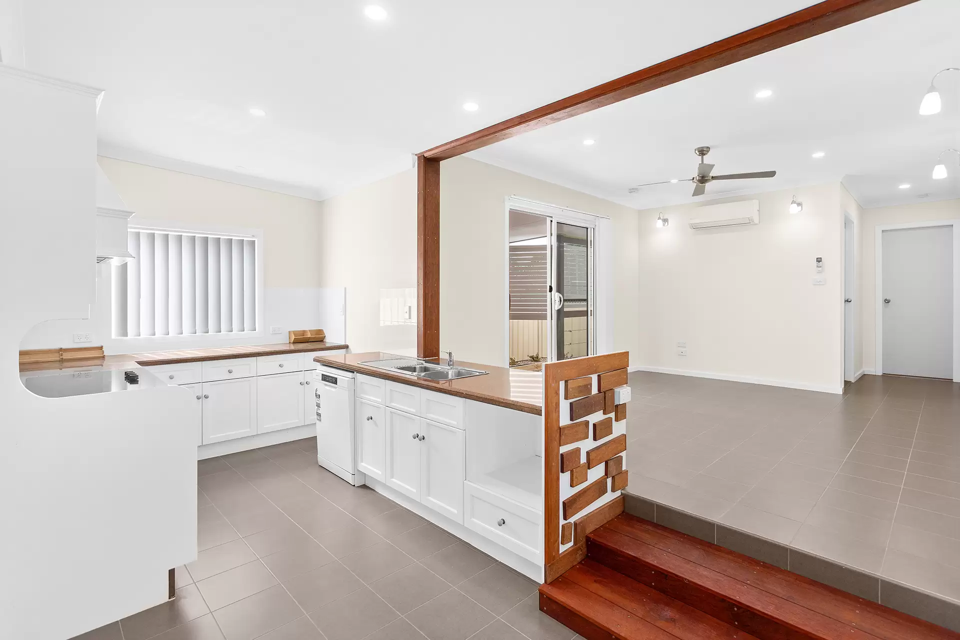Fairy Meadow Leased by Laurence Morgan Real Estate - image 2