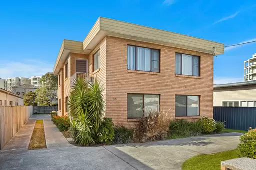 Fairy Meadow Leased by Laurence Morgan Real Estate