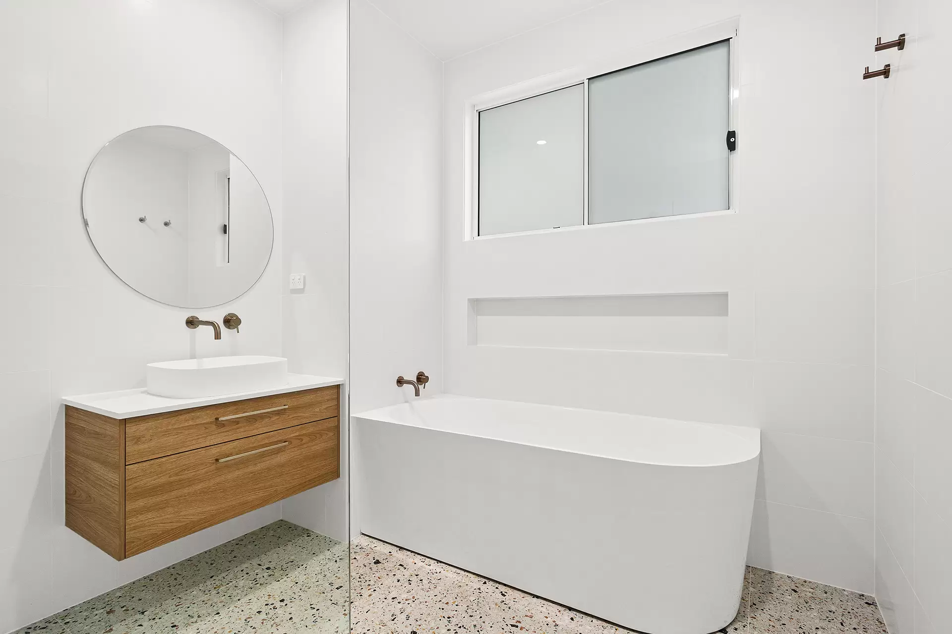 Tarrawanna Leased by Laurence Morgan Real Estate - image 5