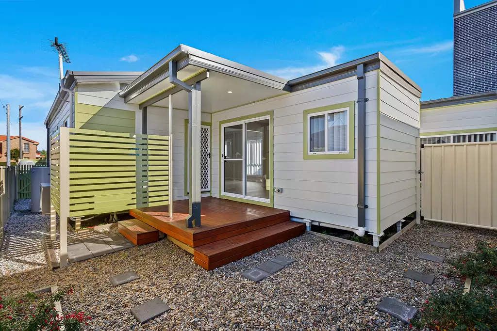 Fairy Meadow Leased by Laurence Morgan Real Estate