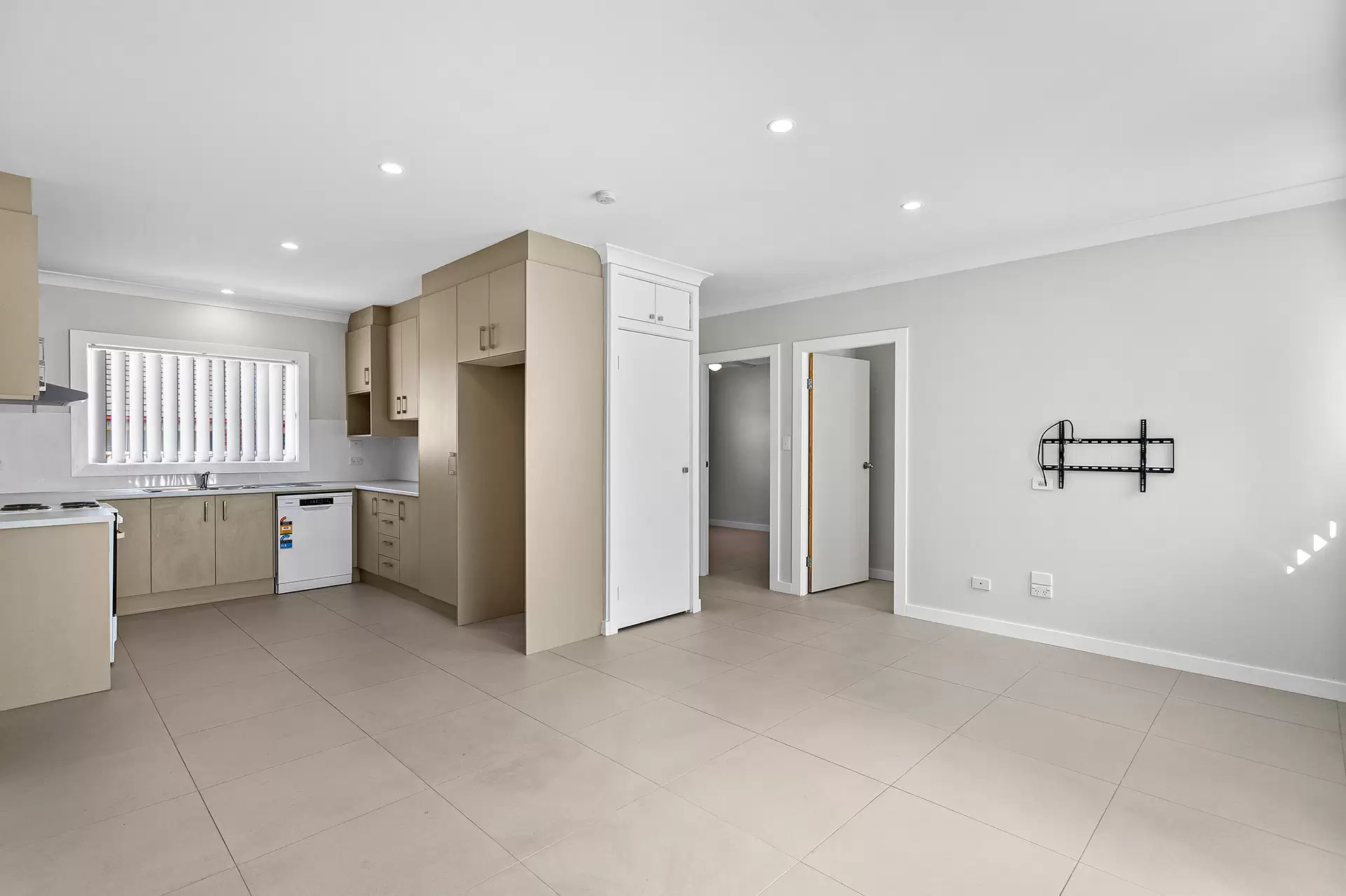 Fairy Meadow Leased by Laurence Morgan Real Estate - image 5