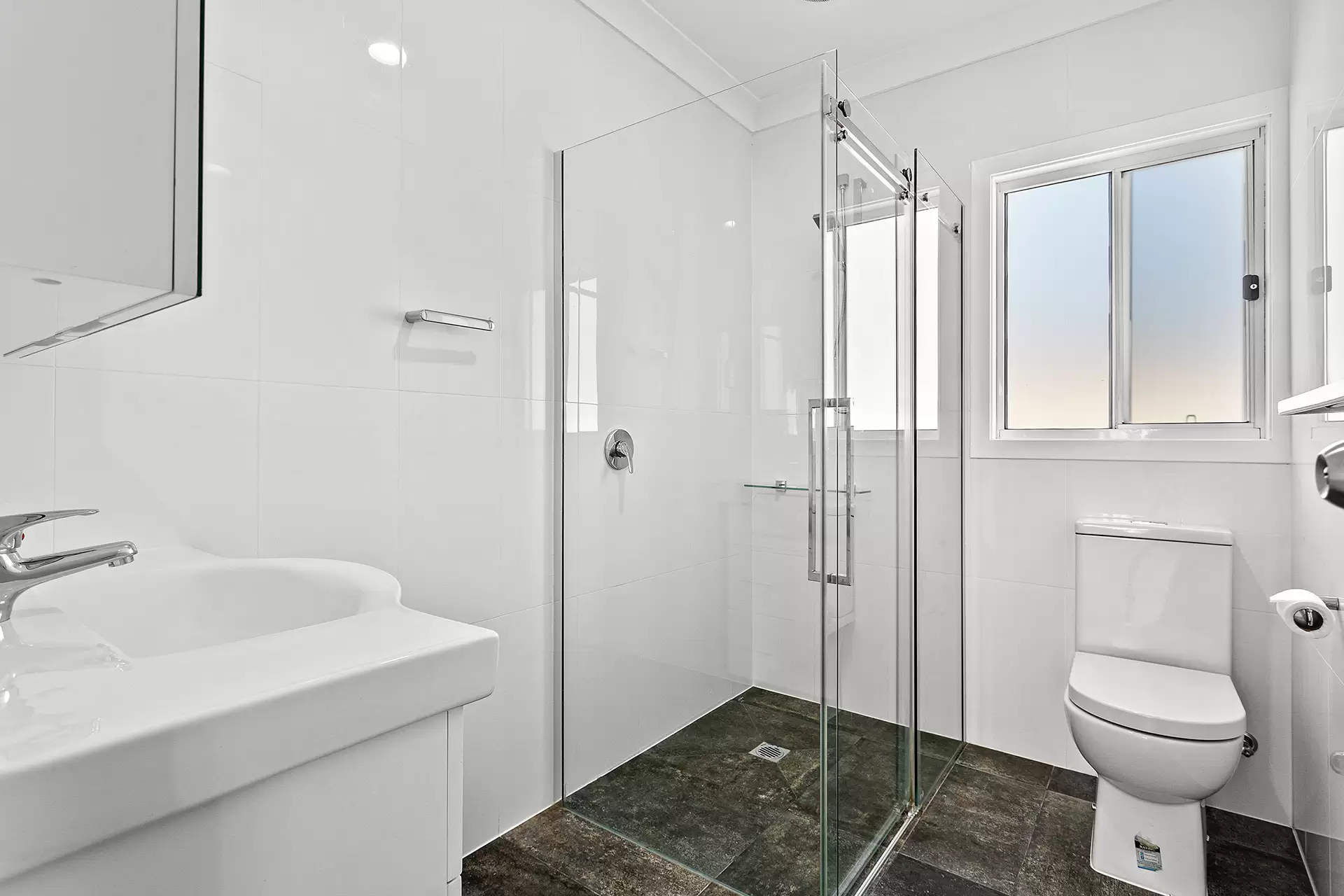 Fairy Meadow Leased by Laurence Morgan Real Estate - image 4