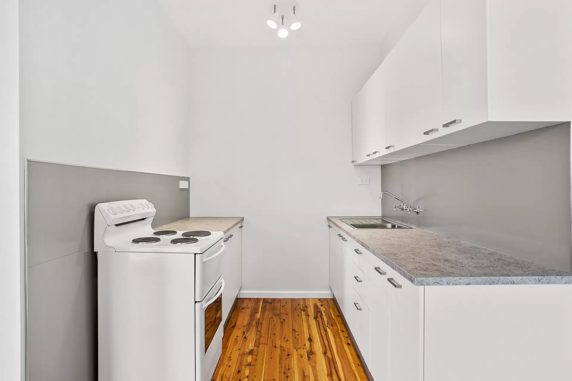 North Wollongong Leased by Laurence Morgan Real Estate - image 4