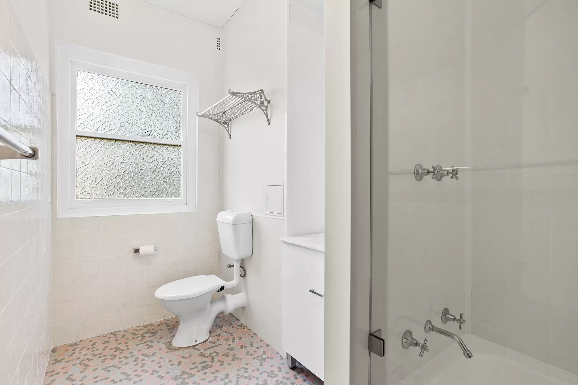 North Wollongong Leased by Laurence Morgan Real Estate - image 3