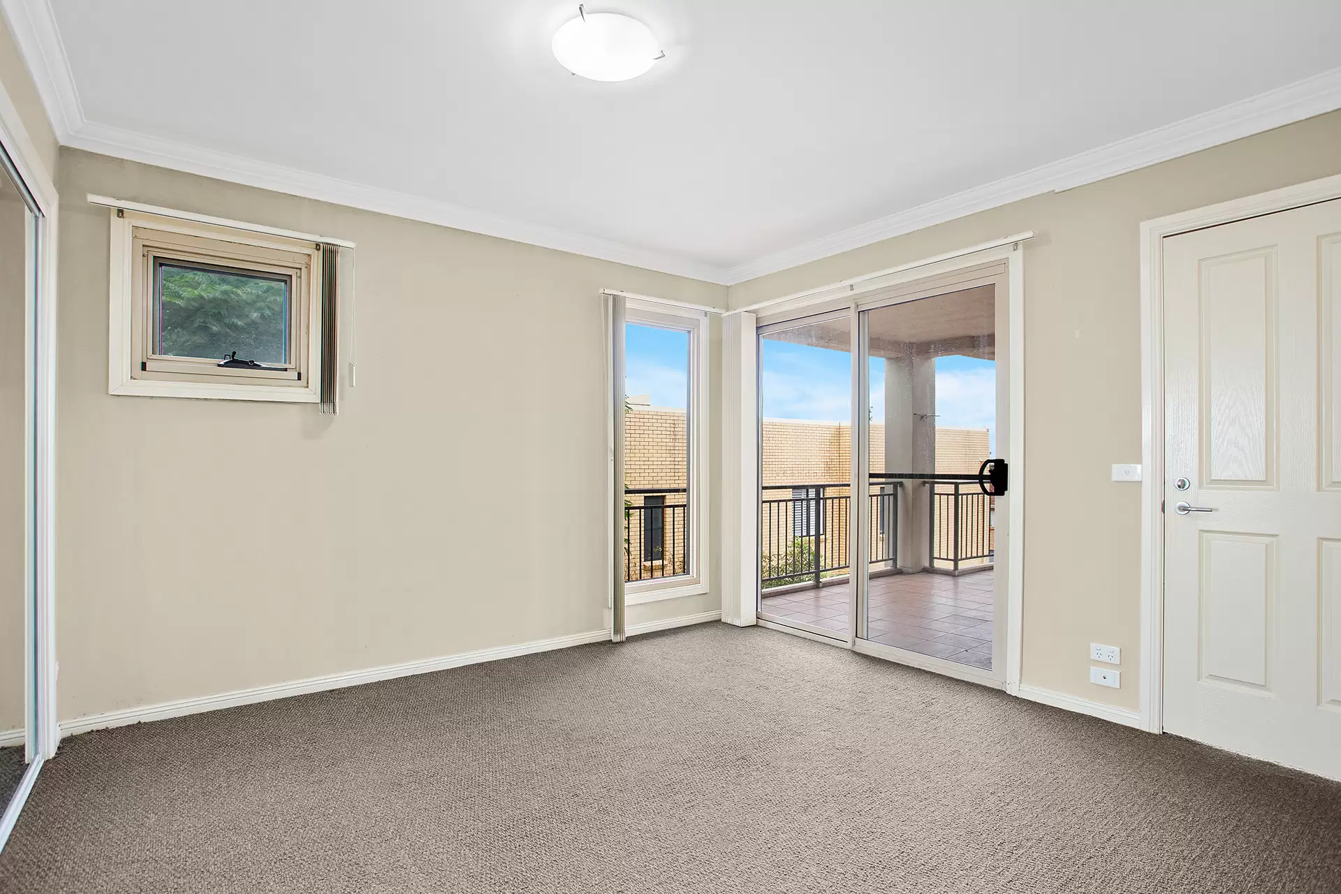 8/36-38 Loftus Street, Wollongong For Lease by Laurence Morgan Real Estate - image 4
