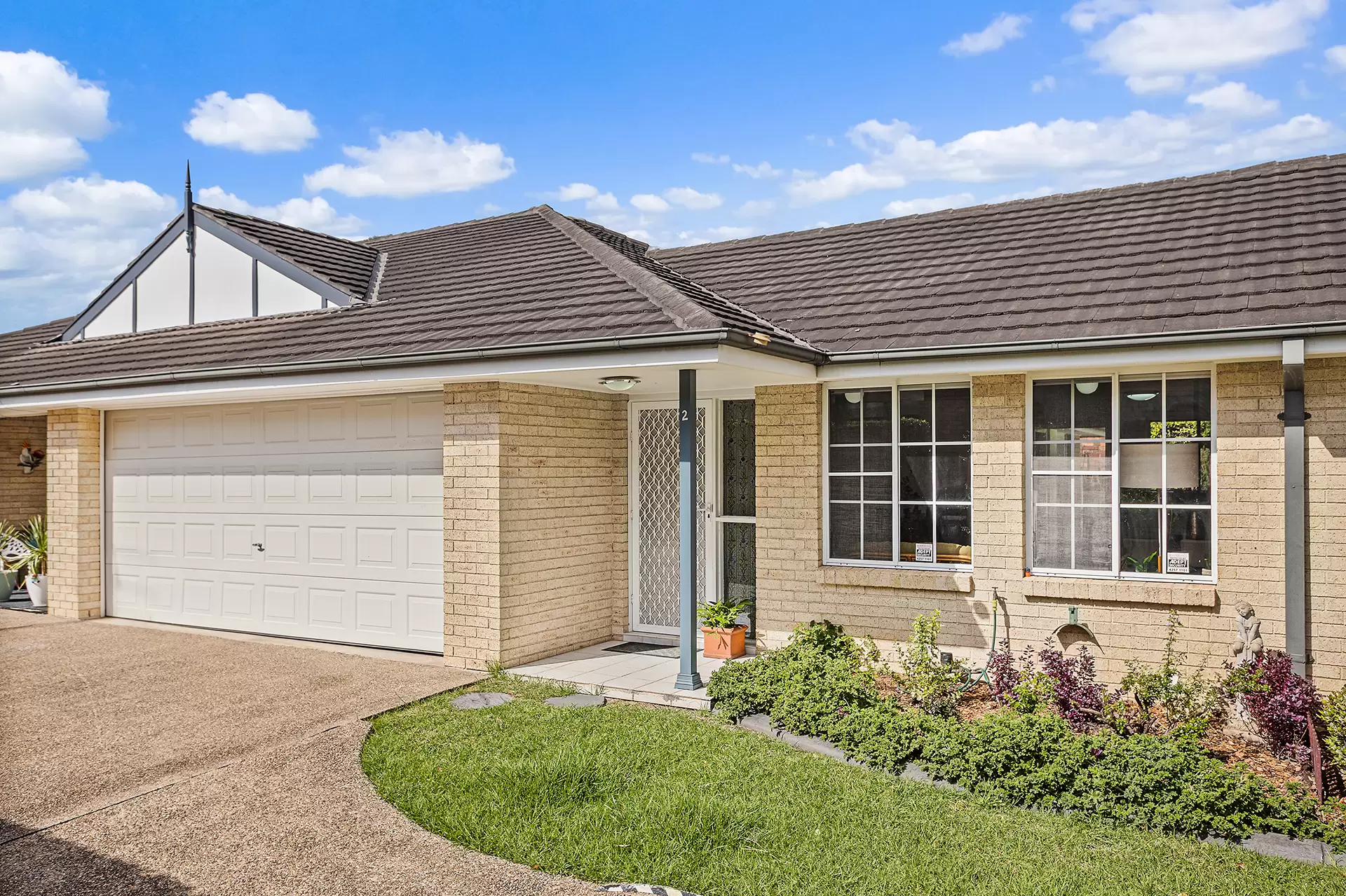 2/23a Ryan Street, Balgownie Sold by Laurence Morgan Real Estate - image 1