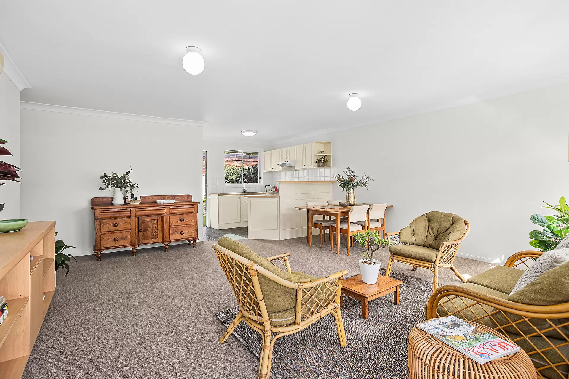 2/23a Ryan Street, Balgownie Sold by Laurence Morgan Real Estate - image 2