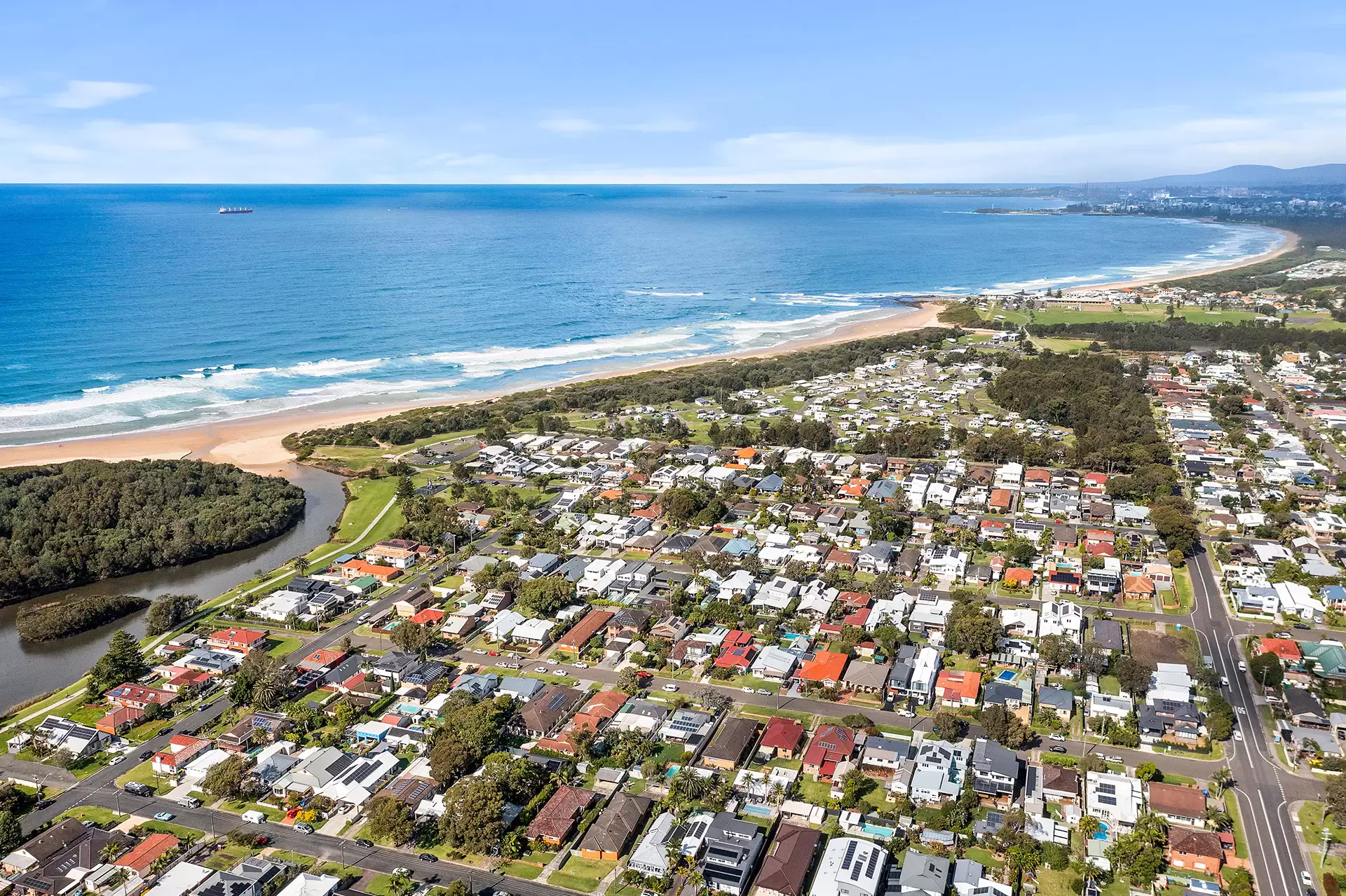 33A Connaghan Avenue, East Corrimal For Sale by Laurence Morgan Real Estate - image 2