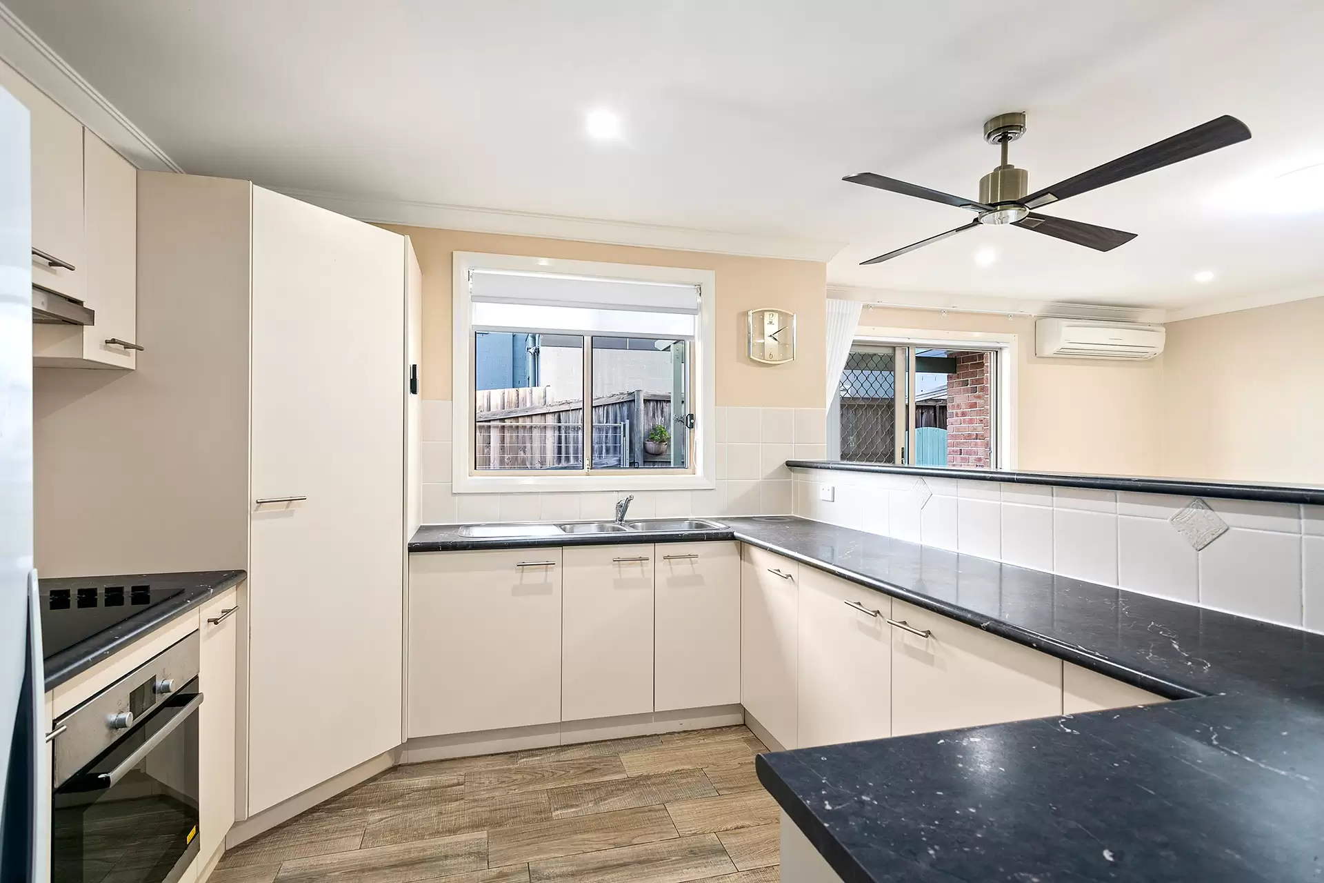 20 Cedar Terrace, Woonona For Lease by Laurence Morgan Real Estate - image 2