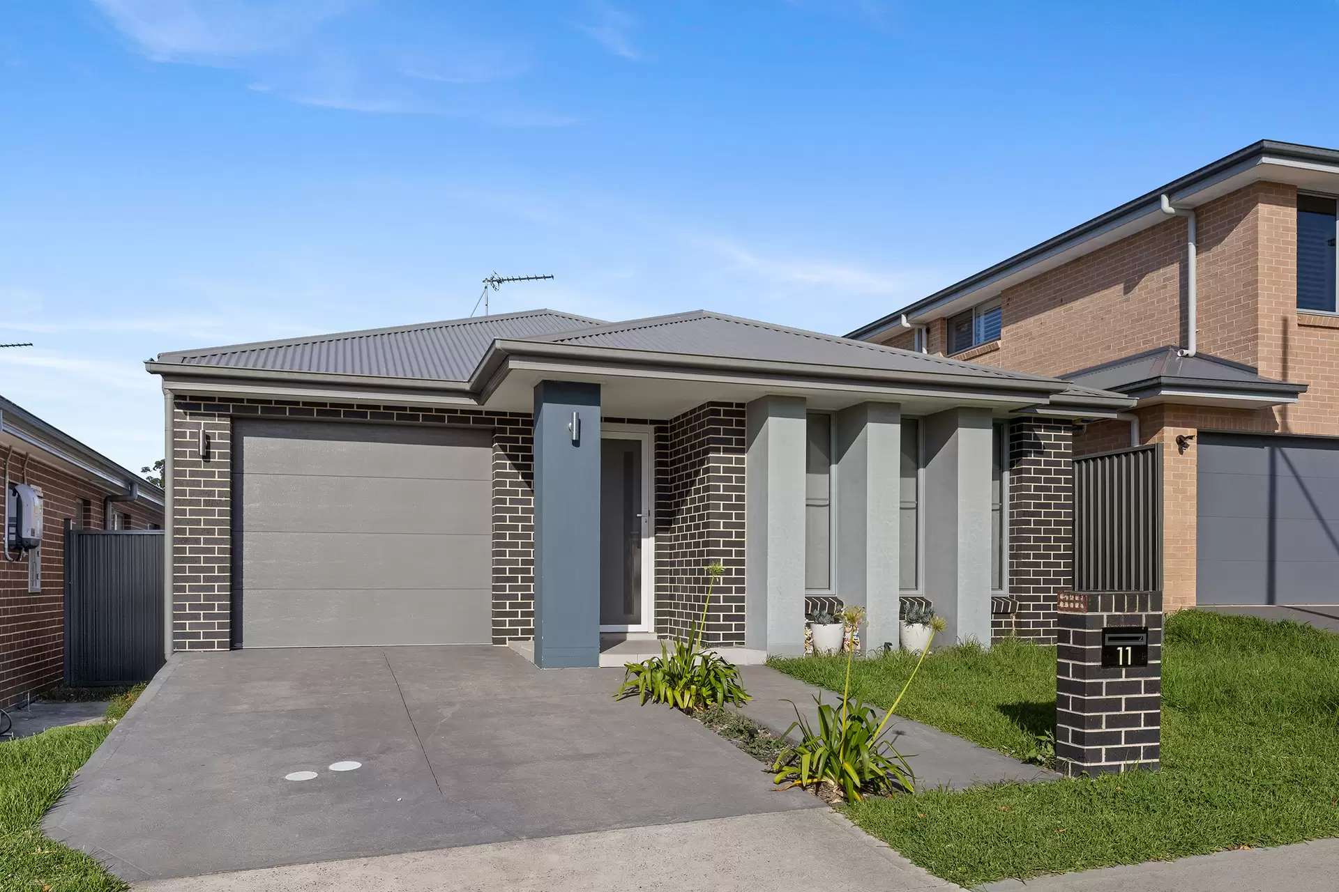 11 Wildflower Crescent, Calderwood For Sale by Laurence Morgan Real Estate - image 1