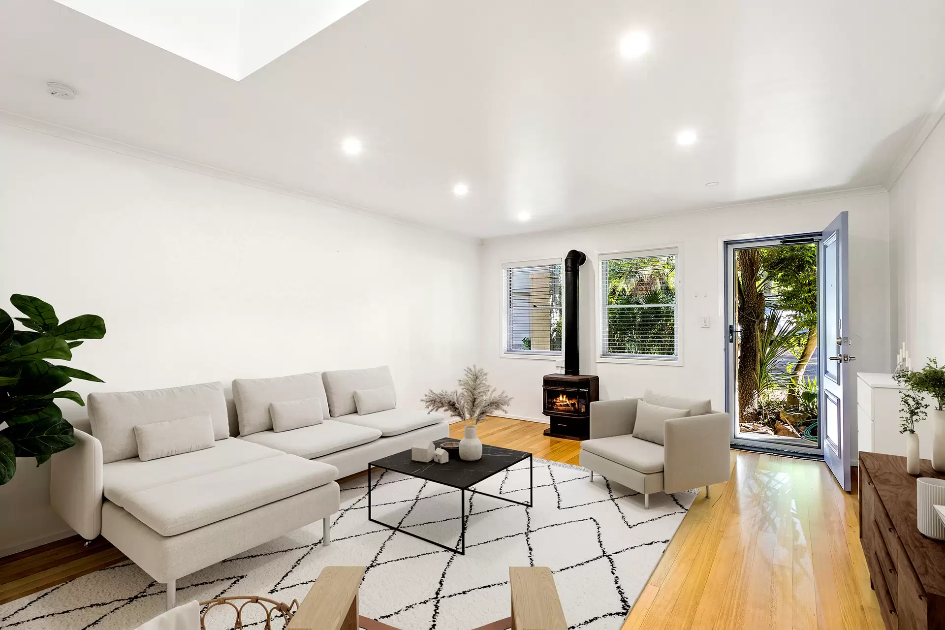 4/24 Cochrane Road, Thirroul For Sale by Laurence Morgan Real Estate - image 5