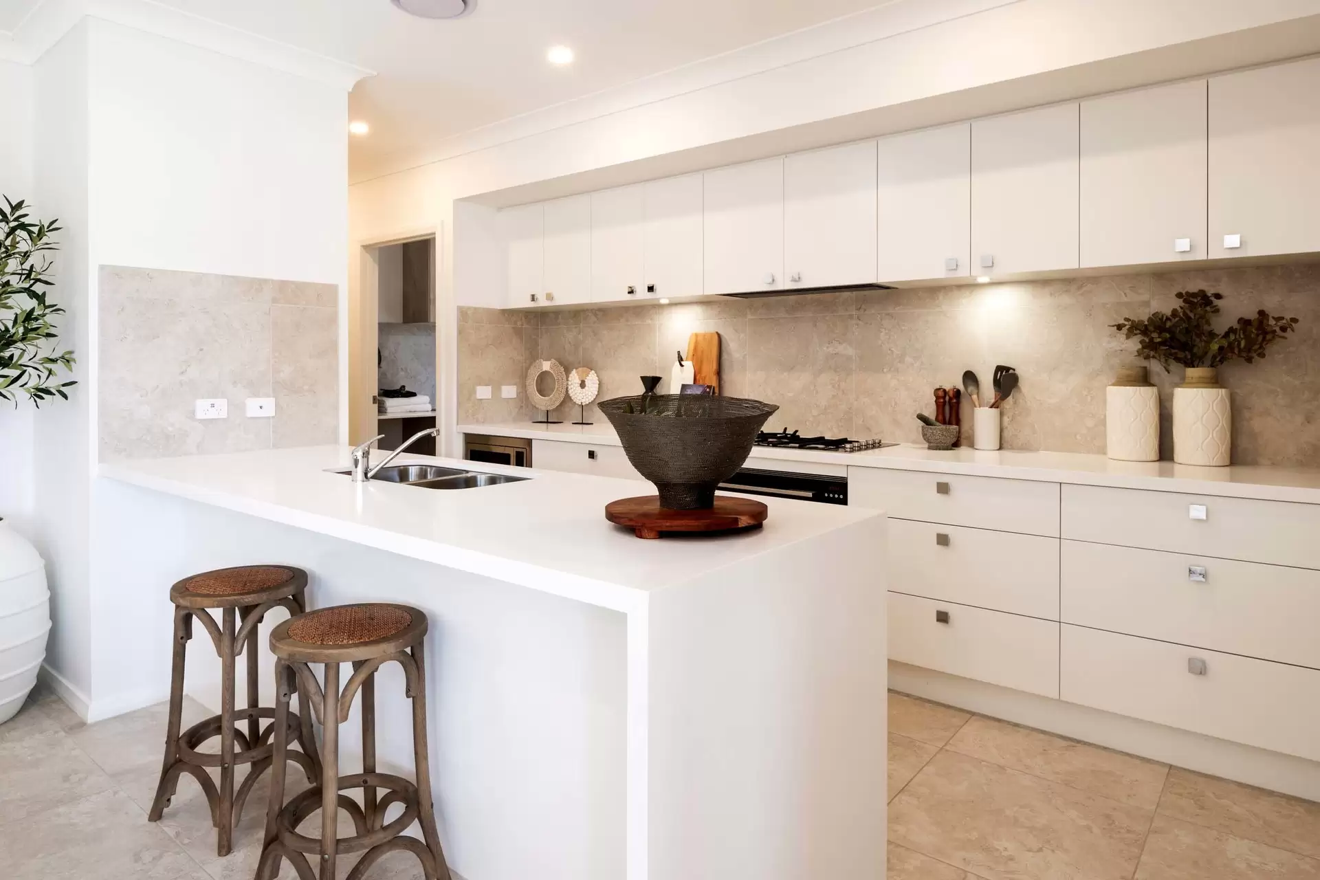 13 Fettler Street, Calderwood For Sale by Laurence Morgan Real Estate - image 2