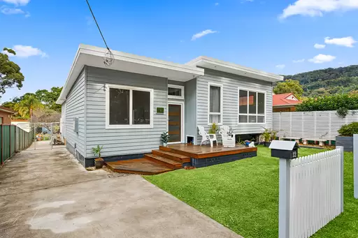 12 Hicks Street, Russell Vale Sold by Laurence Morgan Real Estate