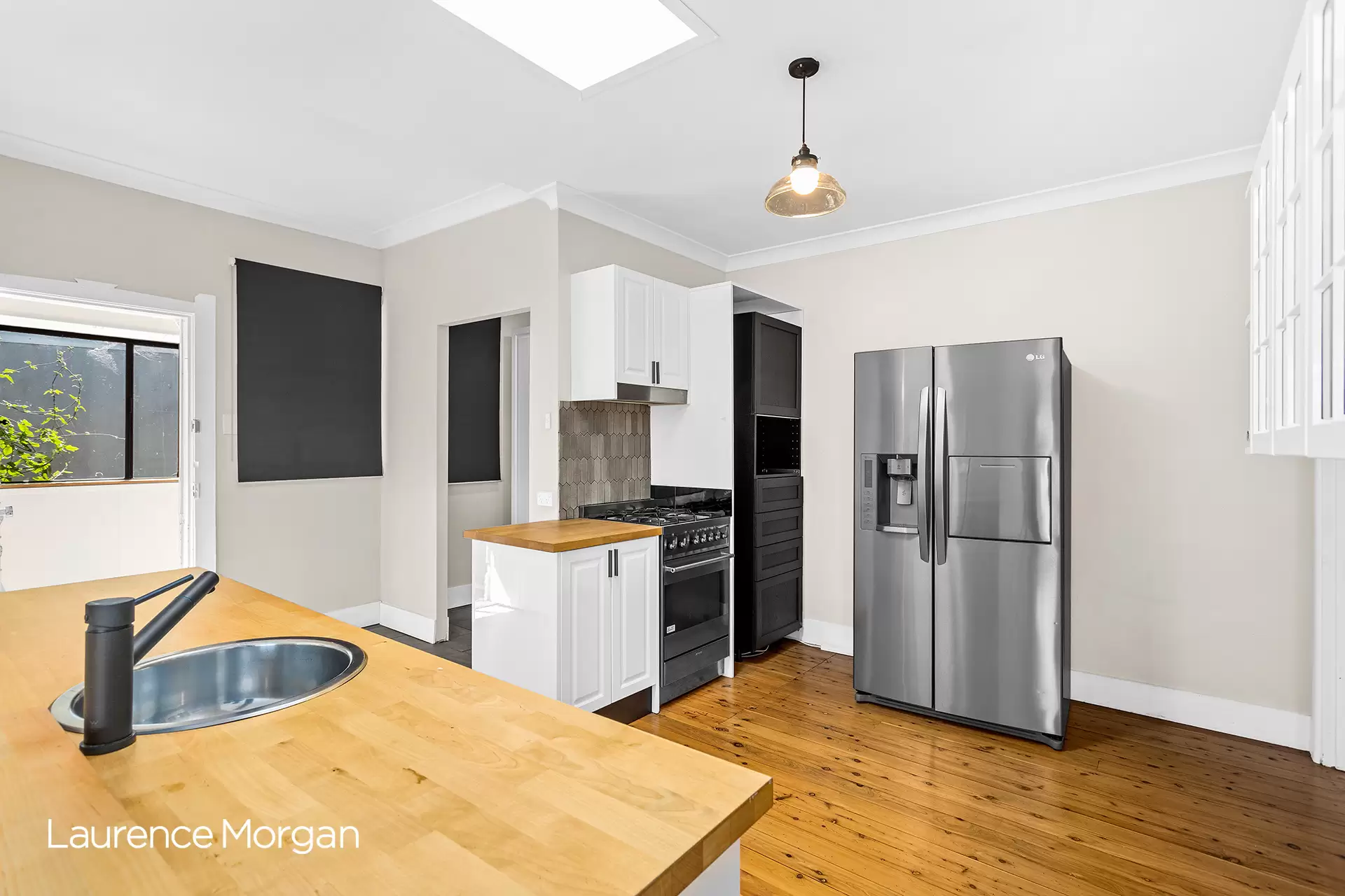 126 Princes Highway, Thirroul Sold by Laurence Morgan Real Estate - image 2