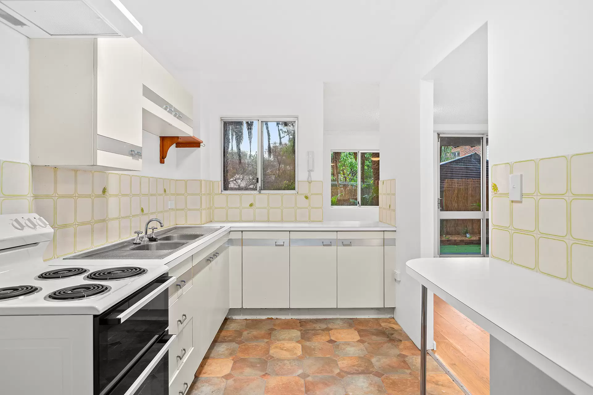 1/46-48 Keira Street, Wollongong Sold by Laurence Morgan Real Estate - image 3