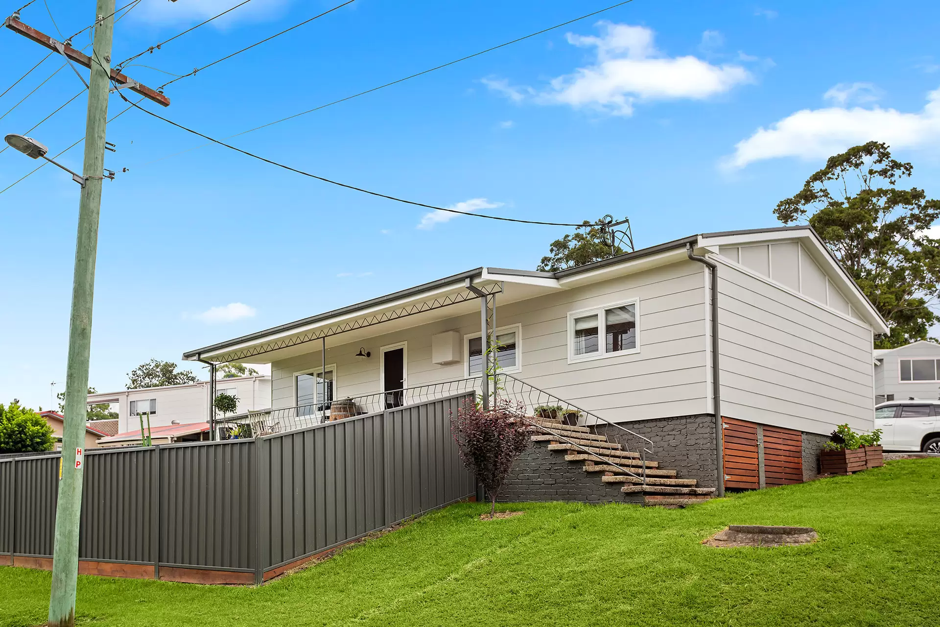 6 Armstrong Street, Dapto Sold by Laurence Morgan Real Estate - image 1